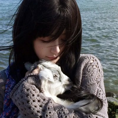 人浮于爱海报